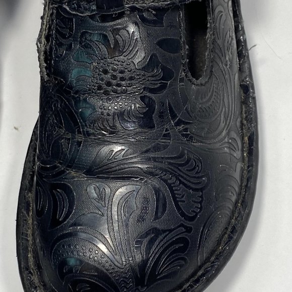 BOC Born Concepts Black Floral Buckle Backless - Picture 10 of 10